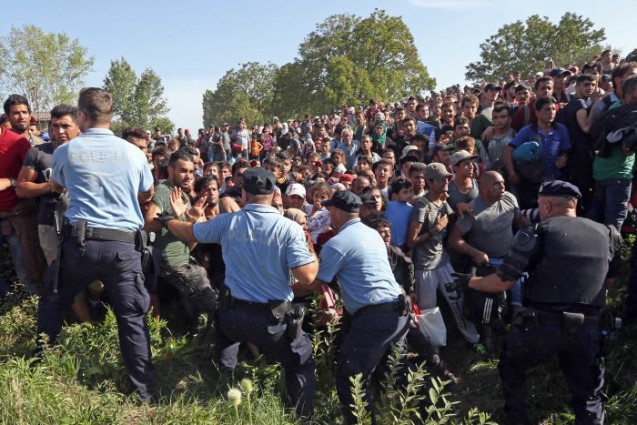 border-6786310-3x2-700x467.jpg